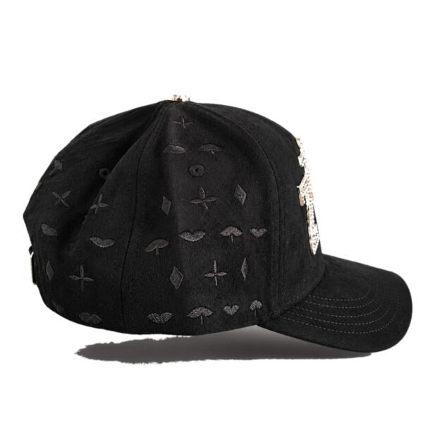 Gorra Urban 777 – Black & Gold